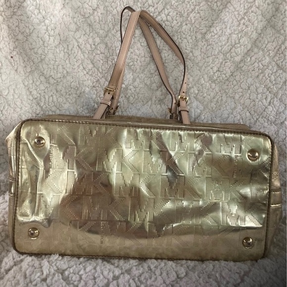 Micheal Kors tote and wallet - Picture 7 of 10